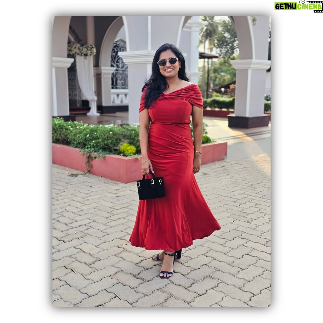 Pooja Sani - 11K Likes - Proud owner of chubby cheeks 🙊😇
.
PC : @smichaeljack49 📸
.
👗: @myntra
.
#poojasani #bornoninstagram