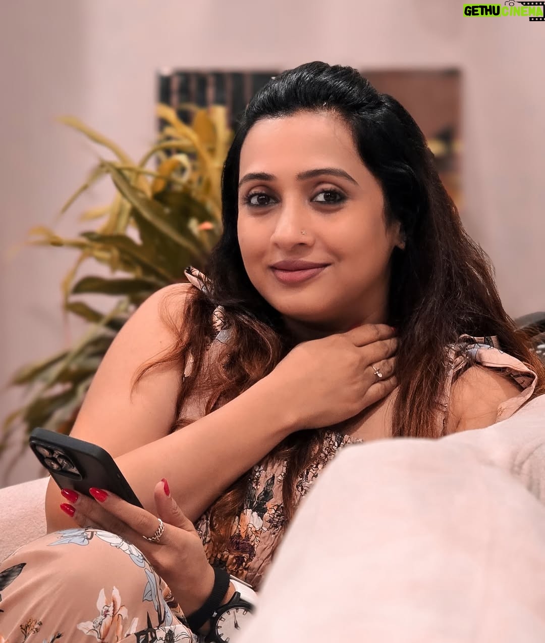 Poojitha - 2.2K Likes - āYour vibe attracts your tribeā
Photo : @dia.actress
#poojithamenon #good #photo #happy #me
