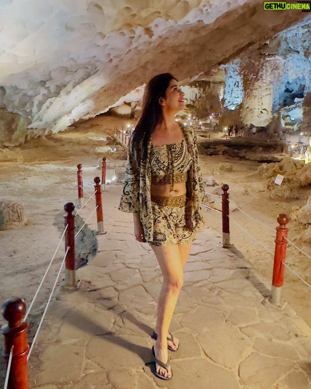 Prachi Bansal - 14.2K Likes - The art of nature🫠😍😻🫠
:
:
:
:
:
:
:
:
:
#instamood #potd #hiddencaves #nature #naturelovers #caves #ootdfashion #vietnam #prachibansal