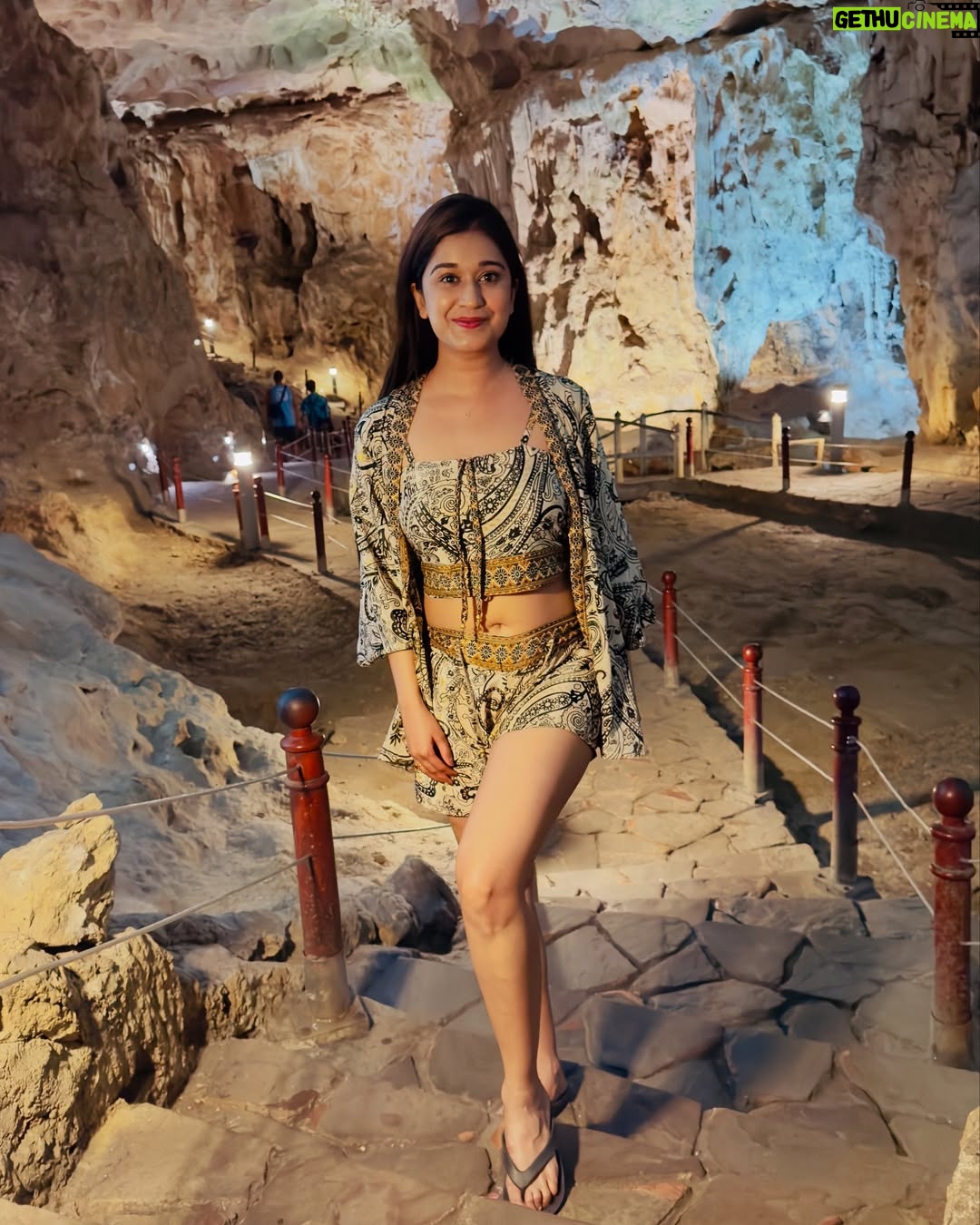 Prachi Bansal - 14.2K Likes - The art of nature🫠😍😻🫠
:
:
:
:
:
:
:
:
:
#instamood #potd #hiddencaves #nature #naturelovers #caves #ootdfashion #vietnam #prachibansal