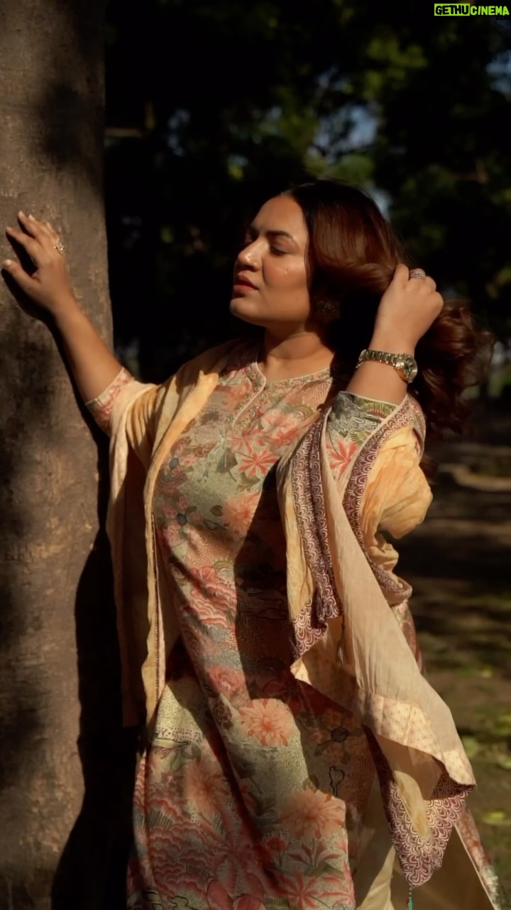 Pratibha Bhadauria - 455 Likes - This reel is my summer wardrobe dilemma in motion.
The showstopper in bold florals or keep it understated with soft glam.
Outfits by - @saundhindia
What’s your pick ?
#IndianWear #summer #modestfits #Outfitoftheday #summeroutfitideas #indianfashion #ethnicwear #onlineshopping
Indian Summer , Desi outfits , India wear , Indian wear inspiration , summer fashion , modest fits , modest Indian outfits