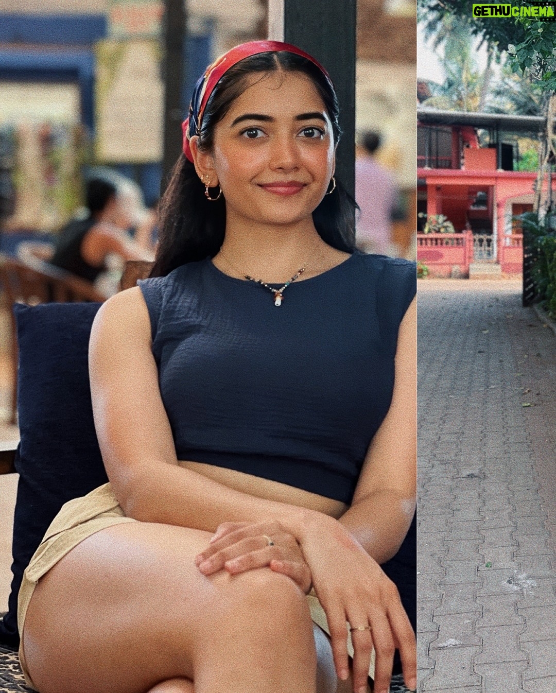 Preethi Pagadala - 88.9K Likes - Soft smiles, pretty flowers, good vibes as always 😝🫶🏼