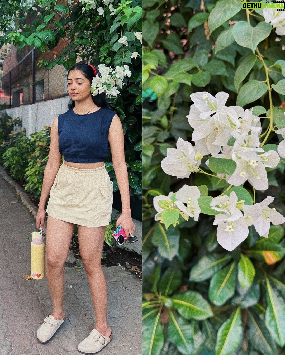 Preethi Pagadala - 88.9K Likes - Soft smiles, pretty flowers, good vibes as always 😝🫶🏼