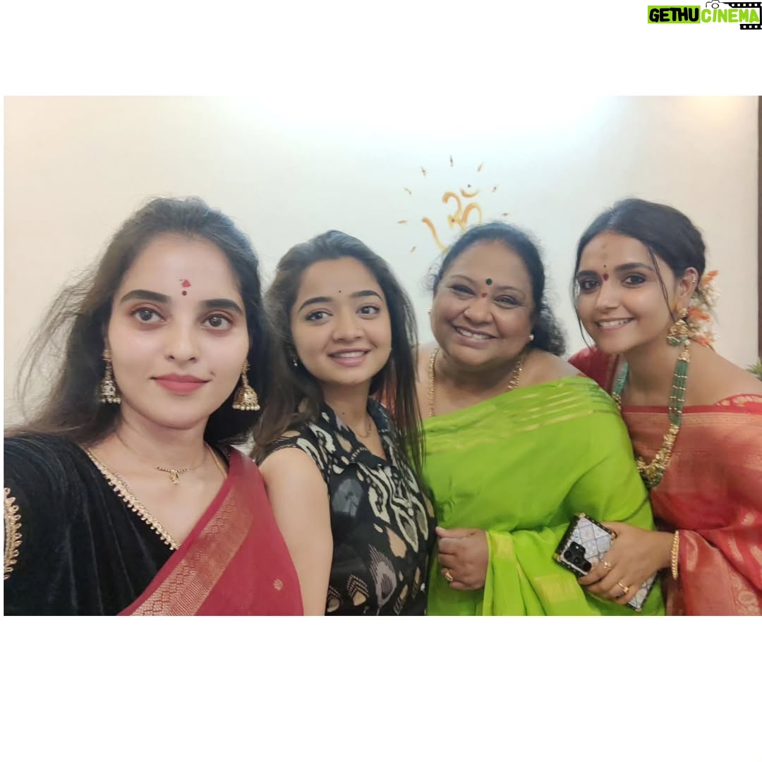 Priya J Achar - 127.9K Likes - Congratulation 🏡 mintu @nisha_ravikrishnanoffl_ ನಿಮ್ಮ ಹೊಸ ಮನೆ ಯಾವಾಗಲೂ ಸಮೃದ್ಧಿಯಾಗಿರಲಿ 😊🧿🧿🧿