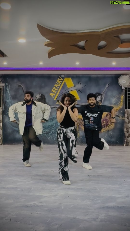 Priya J Achar - 10.8K Likes - #LoveExE #agnyathavasi
Get hooked with the hook steps of LOVE.EXE
Did you miss your loved one today?