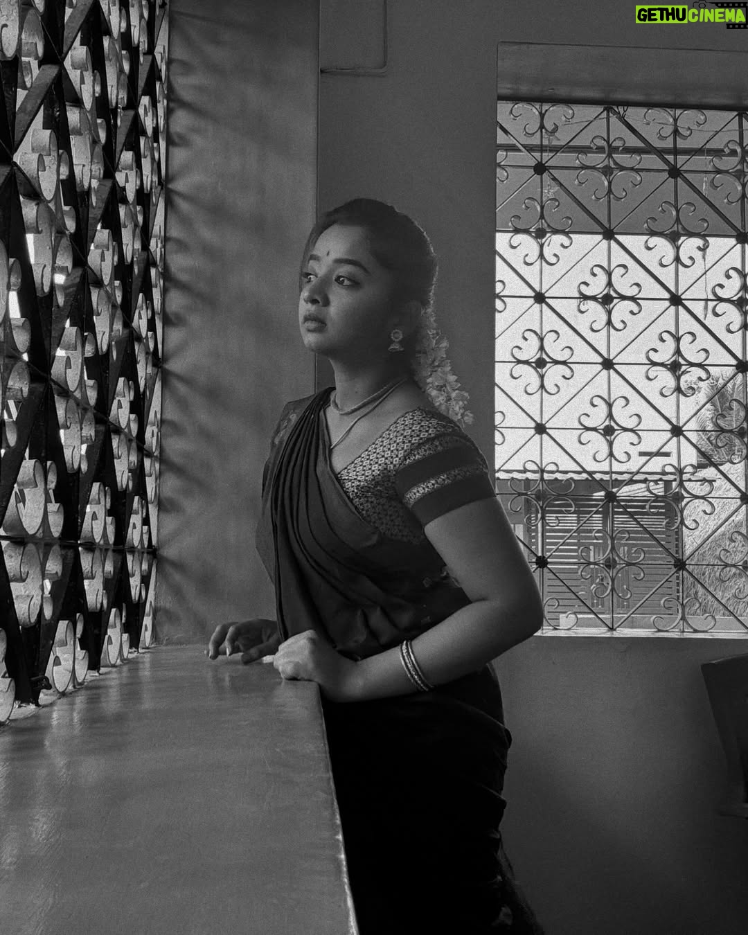 Priya J Achar - 16.7K Likes - ನಿನ್ನಂತೆ ಯಾರಿಲ್ಲ🙈
ನಿನ್ನಲ್ಲೇ ಮನಸೆಲ್ಲ🧿
.
.
.
.
#priyajachar
I I I love this song 🎵🥹🥰
.
Nimagu e song istana