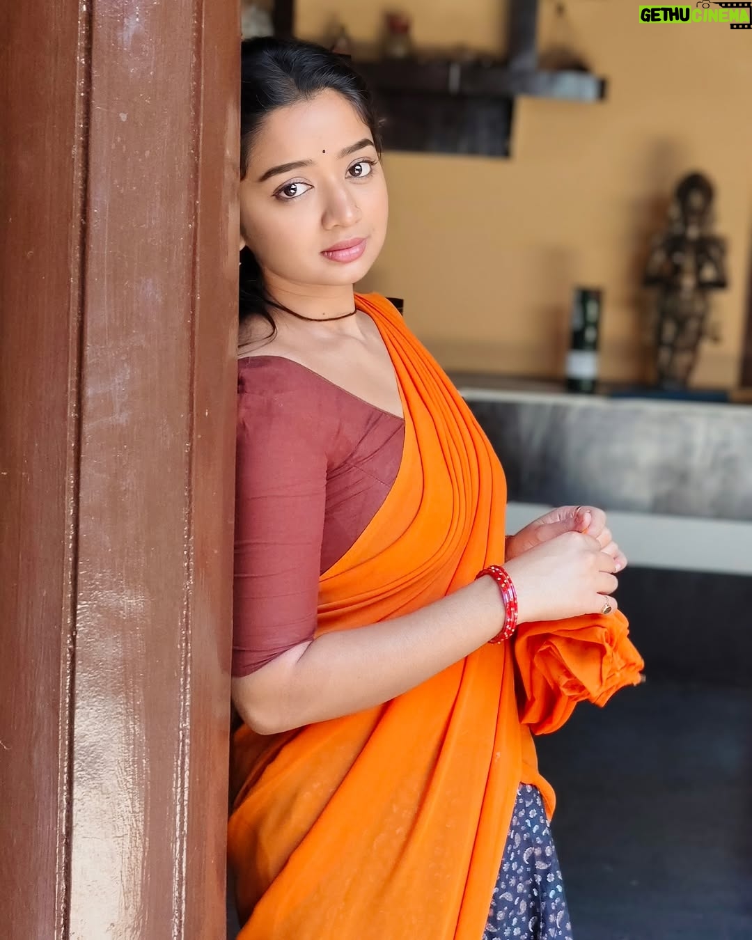 Priya J Achar - 12K Likes - ದಿನವಿಡಿ ನಿನ್ನ ನೋಡೋ🙈
ಮುಗಿಯದ ಚಾಕರಿ❣️
.
.
.
#priyajachar #devanobhajaadugara #movieshoot
With my fav lyrics☺️ #lovemusic