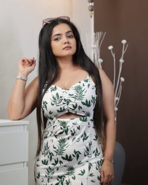 Priyanka Diwate Instagram - Summer Pills 🔥