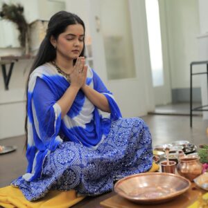 Priyanka Diwate Instagram - Why to post worships only on mondays and tuesdays, everyday is a blessing day #worshipday 

#postoftheday #couple