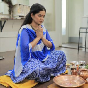 Priyanka Diwate Instagram - Why to post worships only on mondays and tuesdays, everyday is a blessing day #worshipday 

#postoftheday #couple