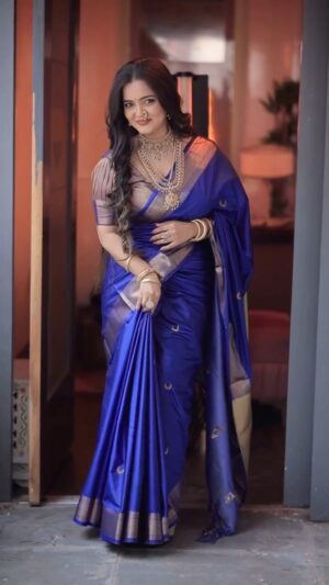 Priyanka Diwate Instagram - I should stop doing transition now 🛑🔥🔥🔥🔥

#transition #marathi