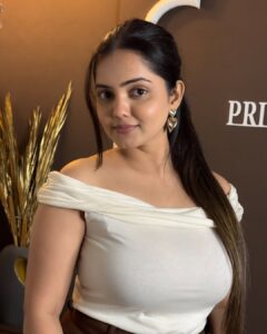 Priyanka Diwate Most Liked Photos and Posts