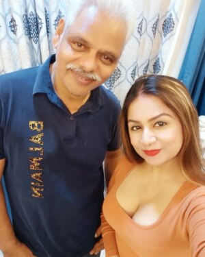 Priyanka Halder Instagram - Ad shoot done with @gulshanpandeyofficial_ sir ❤️🎬🎥
#actors #actorslife #shootingtime