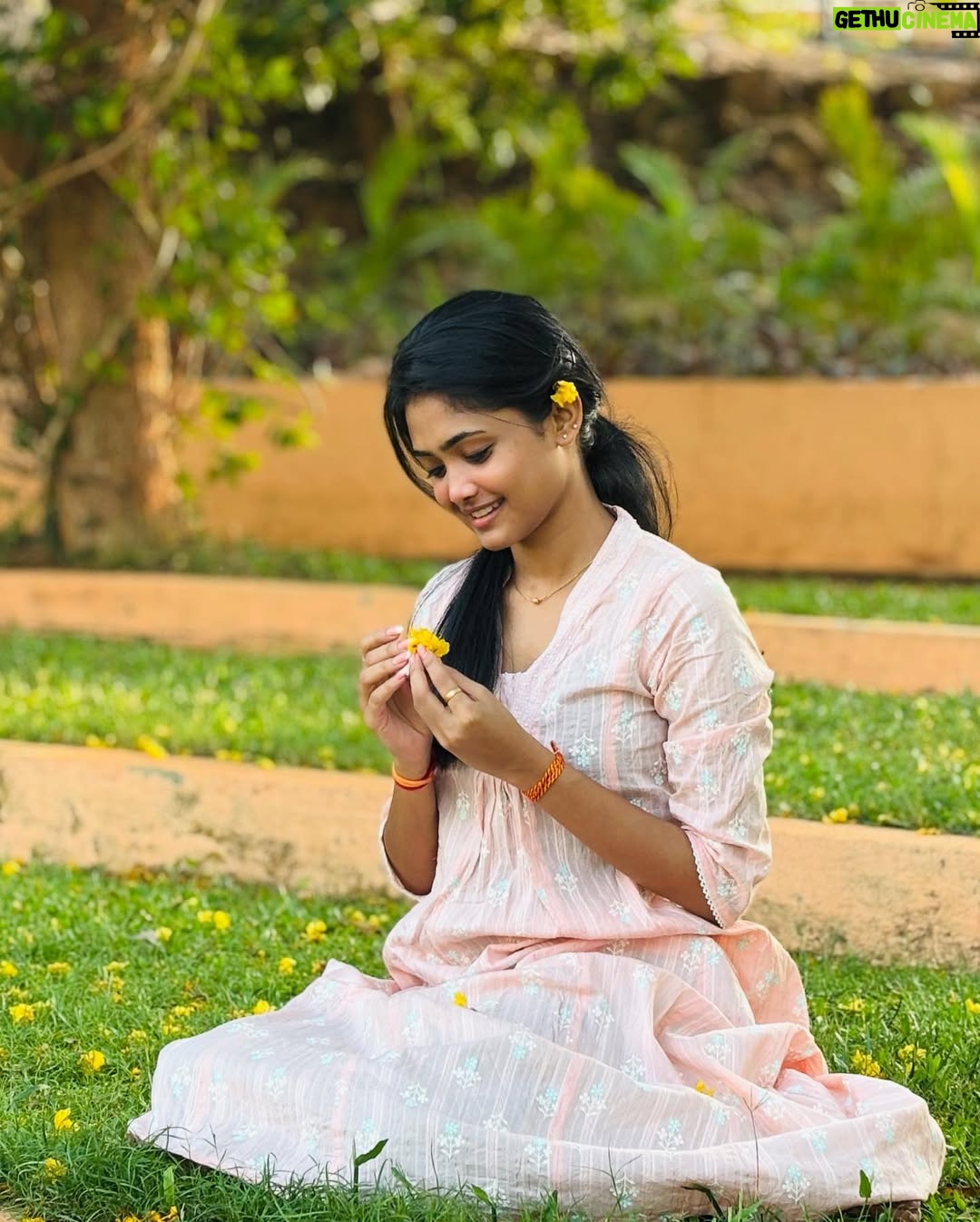 Priyanka Sanam - 19K Likes - Peace of my soul 🫶🏻💗🫂🧿…
#priyankasanam
#instafeed #instagram #instapost #instapic #love #spreadthelove #aashiqui3