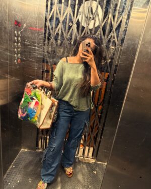 Rachana Mistry Instagram - Main apni hi madhubala hu! ♥️🤭💋🧿! 
.
.
.
.
#selfloveaboveall❤️ 
#GRATITUDE♥️
#BLESSED🙏🏻🧿
