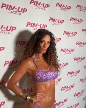Raffaella Modugno Instagram - Thank you @pinupstars  @jerrytommolini @alexixclo for this magical experience ⭐️⭐️⭐️⭐️ 
#myagency @benegasmgmt @paolabenegas ❤️