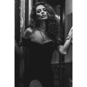 Raffaella Modugno Instagram - ❤️ 
@photo_rome_yana 
@beauty.in.roma