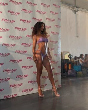 Raffaella Modugno Instagram - Thank you @pinupstars  @jerrytommolini @alexixclo for this magical experience ⭐️⭐️⭐️⭐️ 
#myagency @benegasmgmt @paolabenegas ❤️