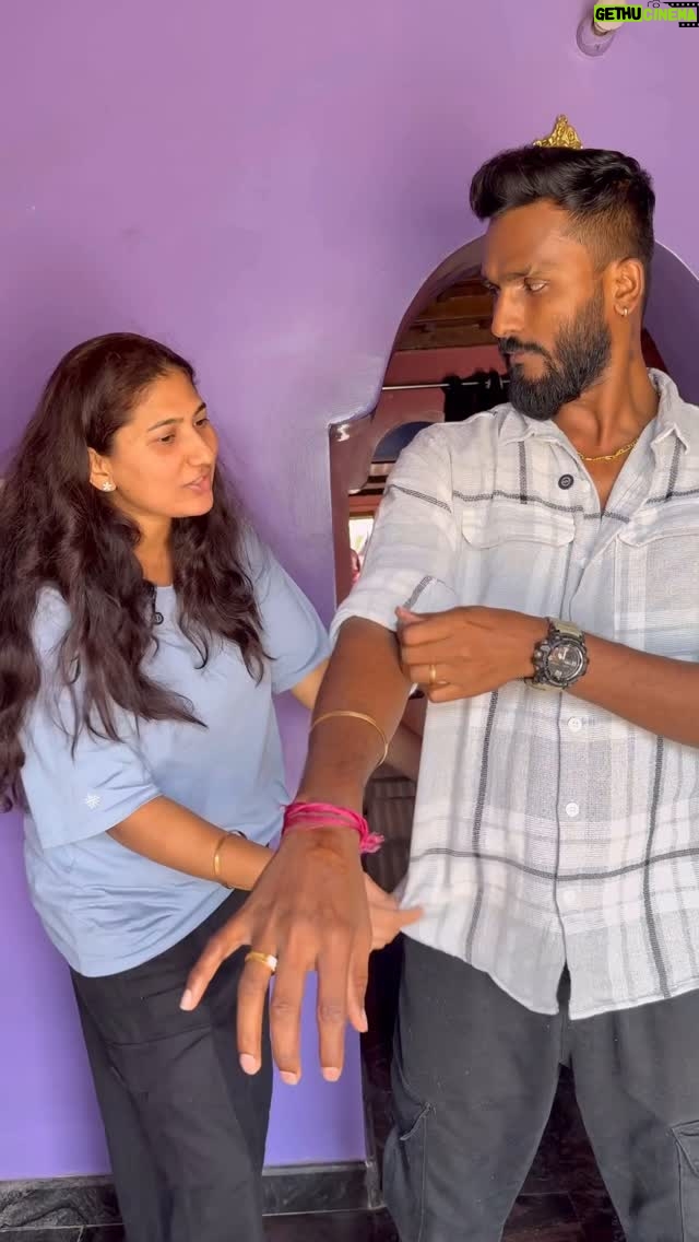 Rajani Shashikumar - 36.7K Likes - Karchige kaas keludre kododhe ella.. adhuke naav gothalla 🤣….
@shashikutty
#insta #reels #keepsupporting #kannadareels