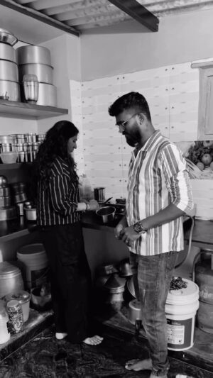 Rajani Shashikumar Instagram - Ethara himse kotre yaar badhukthare sir..😫🥺…
@shashikutty 

#kannada #insta #reels #keepsupporting