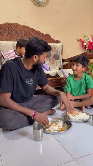 Rajani Shashikumar Instagram - Sumne aa chikku hudgan mundhe estondh build up kododhu bekitha 🤣🤣…
@shashikutty 

#kannada #insta #reels #keepsupporting