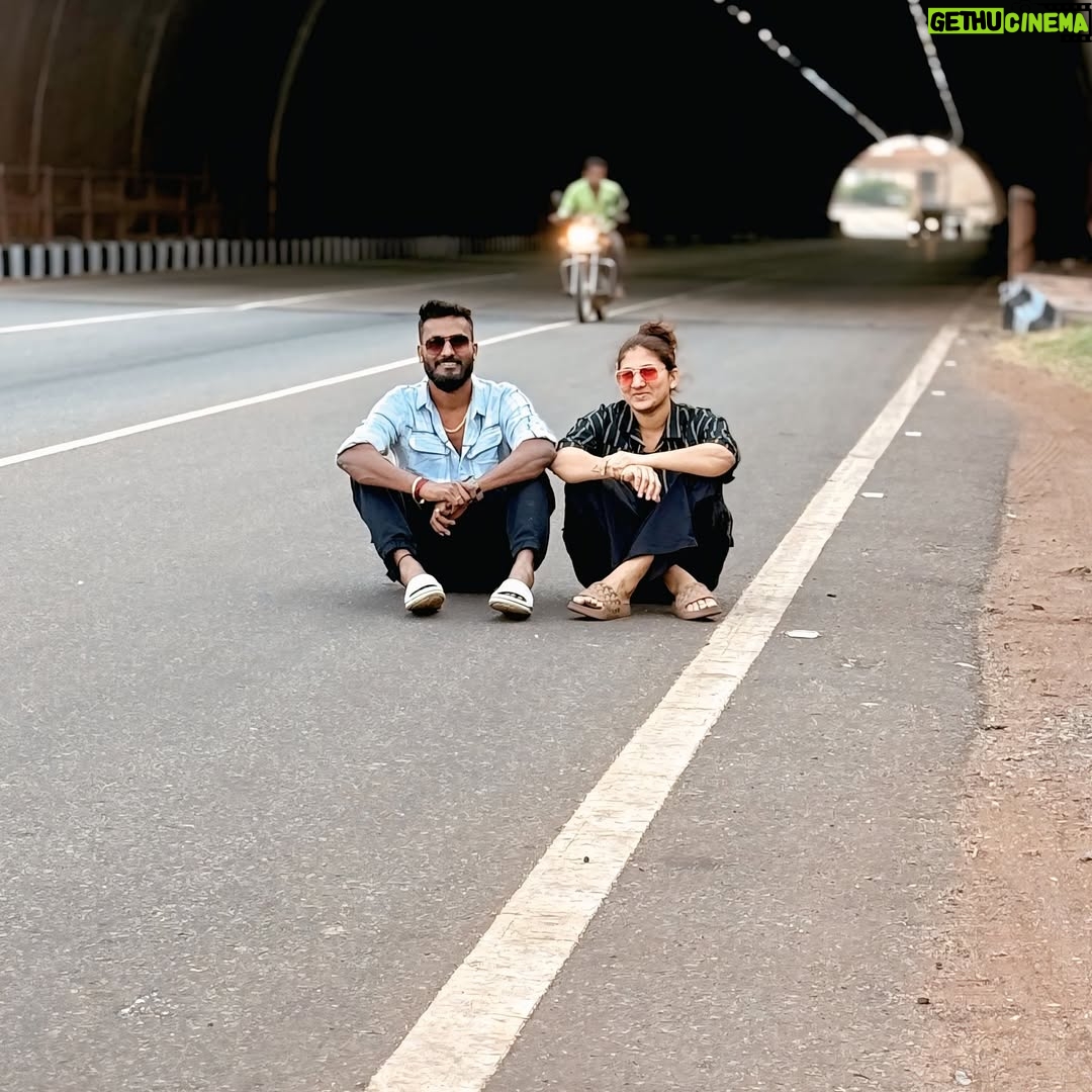Rajani Shashikumar - 87.9K Likes - Life is short… make it sweetđŸŒ¼
@shashikutty
#kannada #insta #reels #keepsupporting