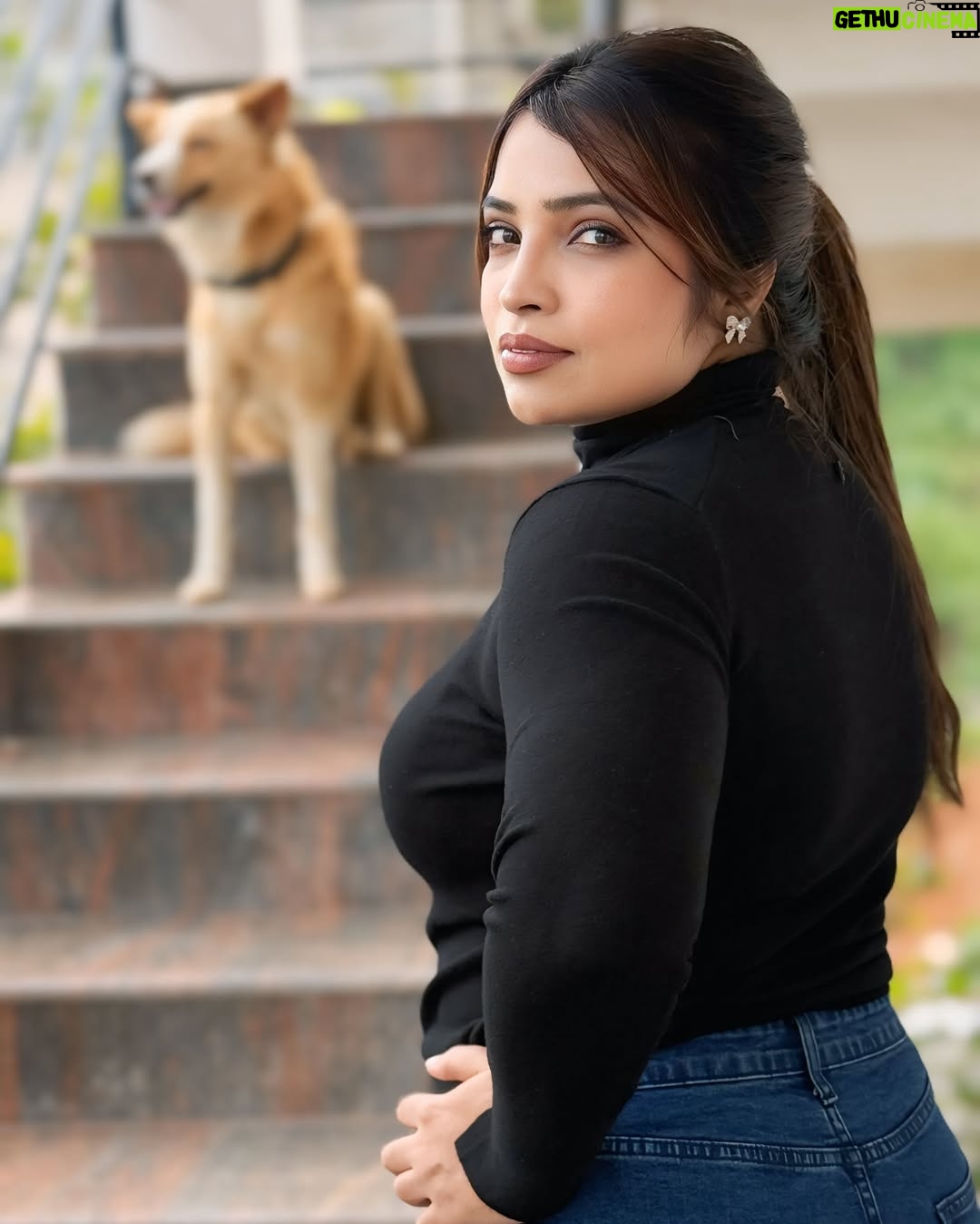 Rajini Lakshmish - 14K Likes - Slay the day✨