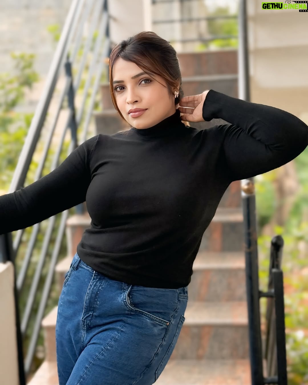 Rajini Lakshmish - 14K Likes - Slay the day✨