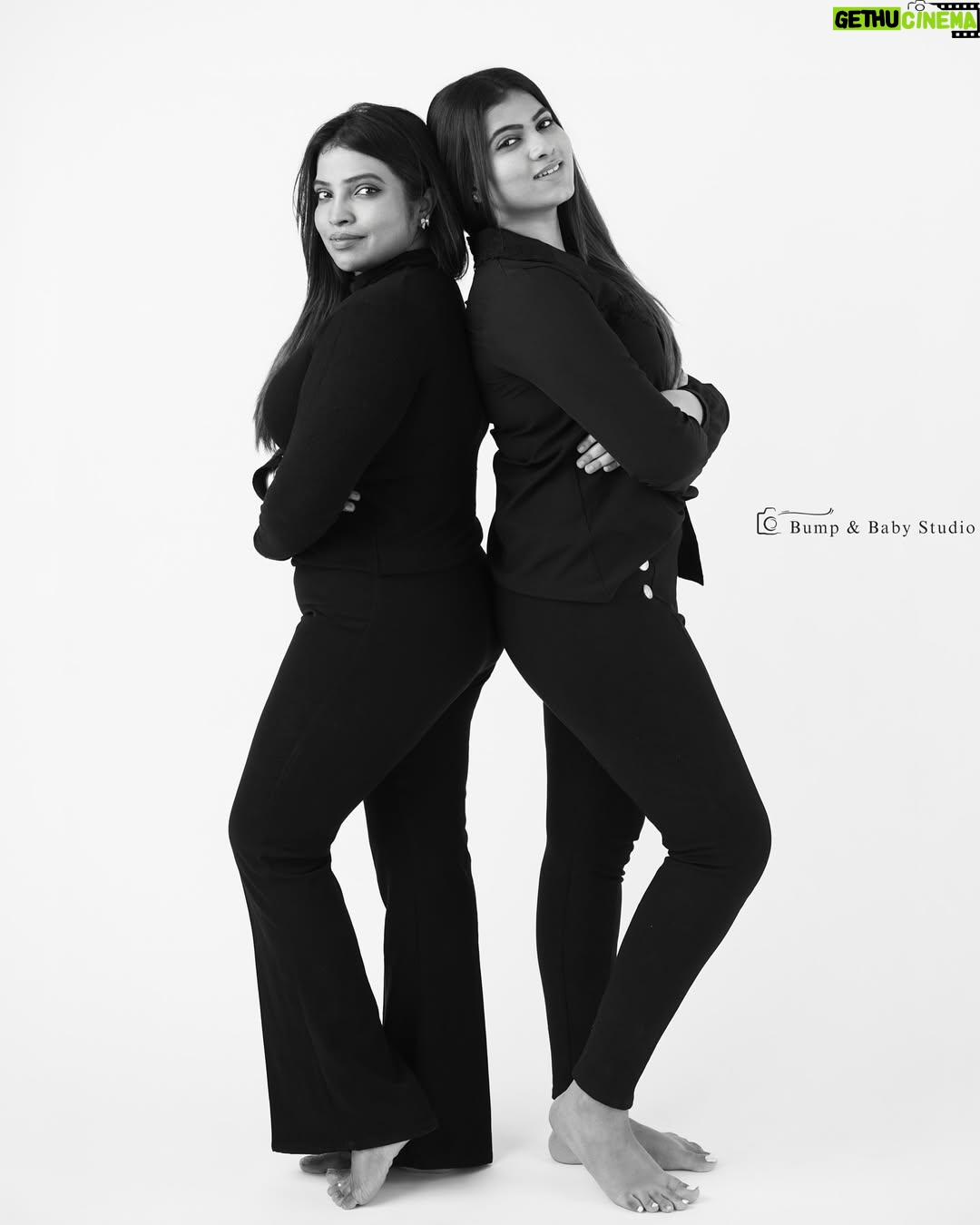 Rajini Lakshmish - 18K Likes - Happy Mother’s Day❤️
Clicks by: @bumpandbabystudio