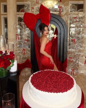 Rebecca Ghaderi Instagram - 27 ♥️
 All designs & decorations by @mahipasha 
@hananehcouture 
@melikazeynali 
@rl_footage 
@amirrezaakbari 
@gigiscandlesoc 
@balloondesignbytina 
@nonnascuisine 
@habib0160
