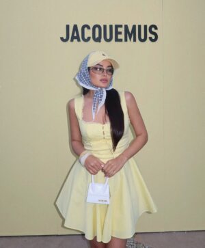 Rebecca Ghaderi Instagram - Congratulations @simon_porte_jacquemus on the opening of the first @jacquemus boutique in LA! 💛🍌🍋
افتتاحیه اولین بوتیک jacquemus در لس آنجلس🌼
