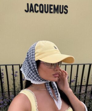 Rebecca Ghaderi Instagram - Congratulations @simon_porte_jacquemus on the opening of the first @jacquemus boutique in LA! 💛🍌🍋
افتتاحیه اولین بوتیک jacquemus در لس آنجلس🌼