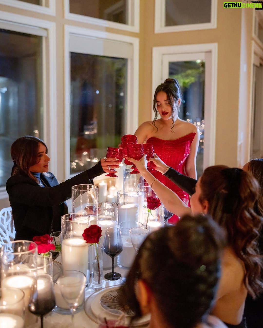 Rebecca Ghaderi - 453.5K Likes - These people made my birthday extra magical🎂
♥️
#27
All designs & decorations by @mahipasha
@rl_footage
@hananehcouture
@melikazeynali
@amirrezaakbari
@gigiscandlesoc
@balloondesignbytina
@nonnascuisine