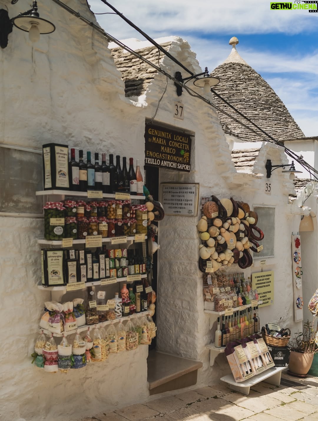 Rebecca Roy - 113K Likes - 📍Alberobello in one magical morning!
This UNESCO World Heritage town in Puglia is famous for its Trulli — cone-roofed houses built entirely without mortar. These stone homes date back to the 14th century and were once designed to be easily dismantled to avoid taxes!
In just a few hours, we:
• Wandered through quiet Trulli lanes under the morning moon
• Learned about their fascinating architecture and history
• Explored charming local shops inside the Trulli
• Tried local wines, fig jams & olive oil
• Soaked in that golden morning light that made the whole town glow
Tip: We stayed in an actual Trulli at @tipicoresortalbergo — and highly recommend spending a night (or two!) here instead of doing a day trip.
Waking up early and catching the peaceful streets before the crowds arrive? 100% worth it.
Travel by @gtholidays.in
All content is self shot
#Alberobello #TrulliExperience #PugliaTravel #UNESCOWorldHeritage #coupletravel #ItalyHiddenGems #TipicoResort #TrulliStay #SlowTravelEurope #AlberobelloTips #chennaiinfluencer