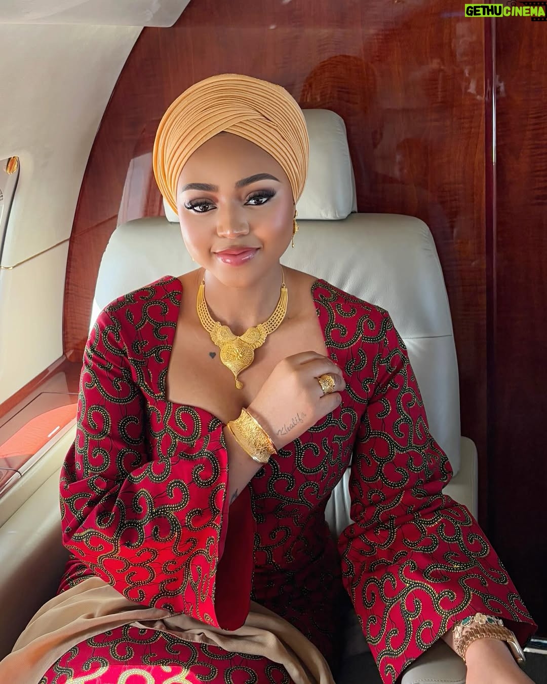 Regina Daniels - 318.5K Likes - Akwaaba 🤩
Here in Ghana for the inauguration of the president 🇬🇭
Outfit: @regaeofficial
