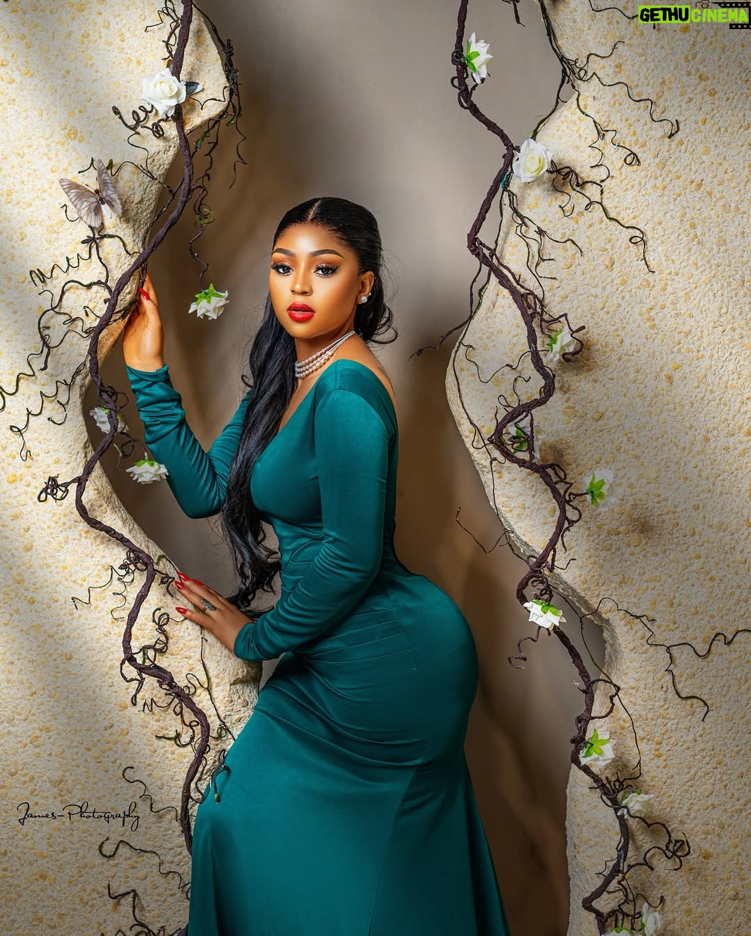 Regina Daniels - 393.4K Likes - Do Not hurry in life if February doesn’t March, April May.
Dress: @regaeofficial