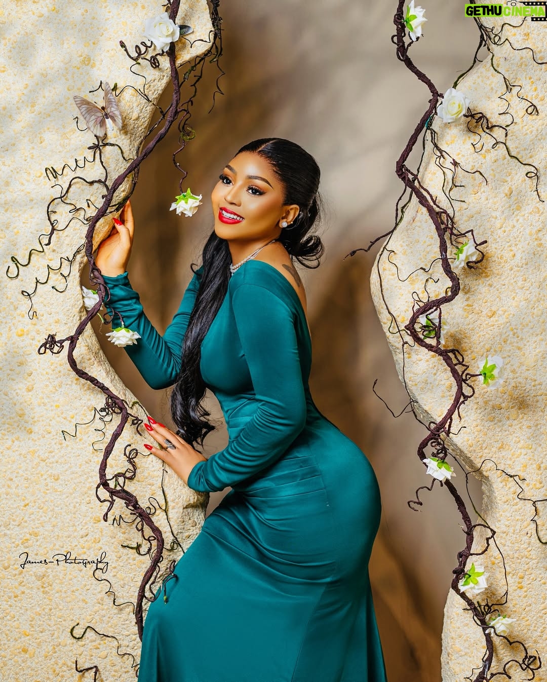 Regina Daniels - 393.4K Likes - Do Not hurry in life if February doesn’t March, April May.
Dress: @regaeofficial