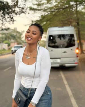 Regina Daniels Instagram - Happy new year everyone!!! 
Same me ! Same attitude! Different goals ! 😁🤭 

I watched the Waiter with my family and trust me when I say this movie beat my imagination! Bros Ay went all out and it came out perfect ! @aycomedian