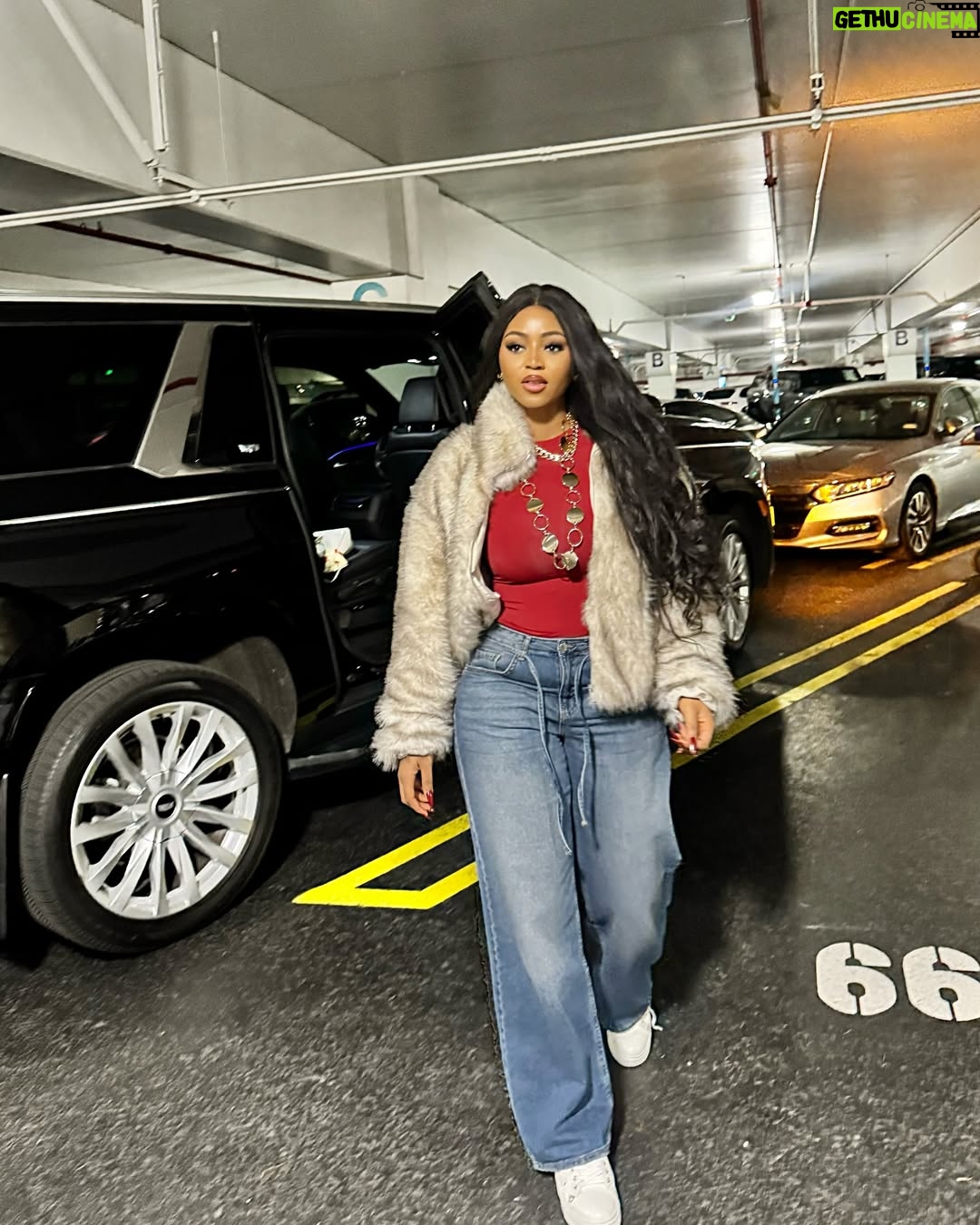 Regina Daniels - 213K Likes - Touch down in L.A ✈️
Photo credit : @rita.daniels06 my mama is not a joke o 😁
