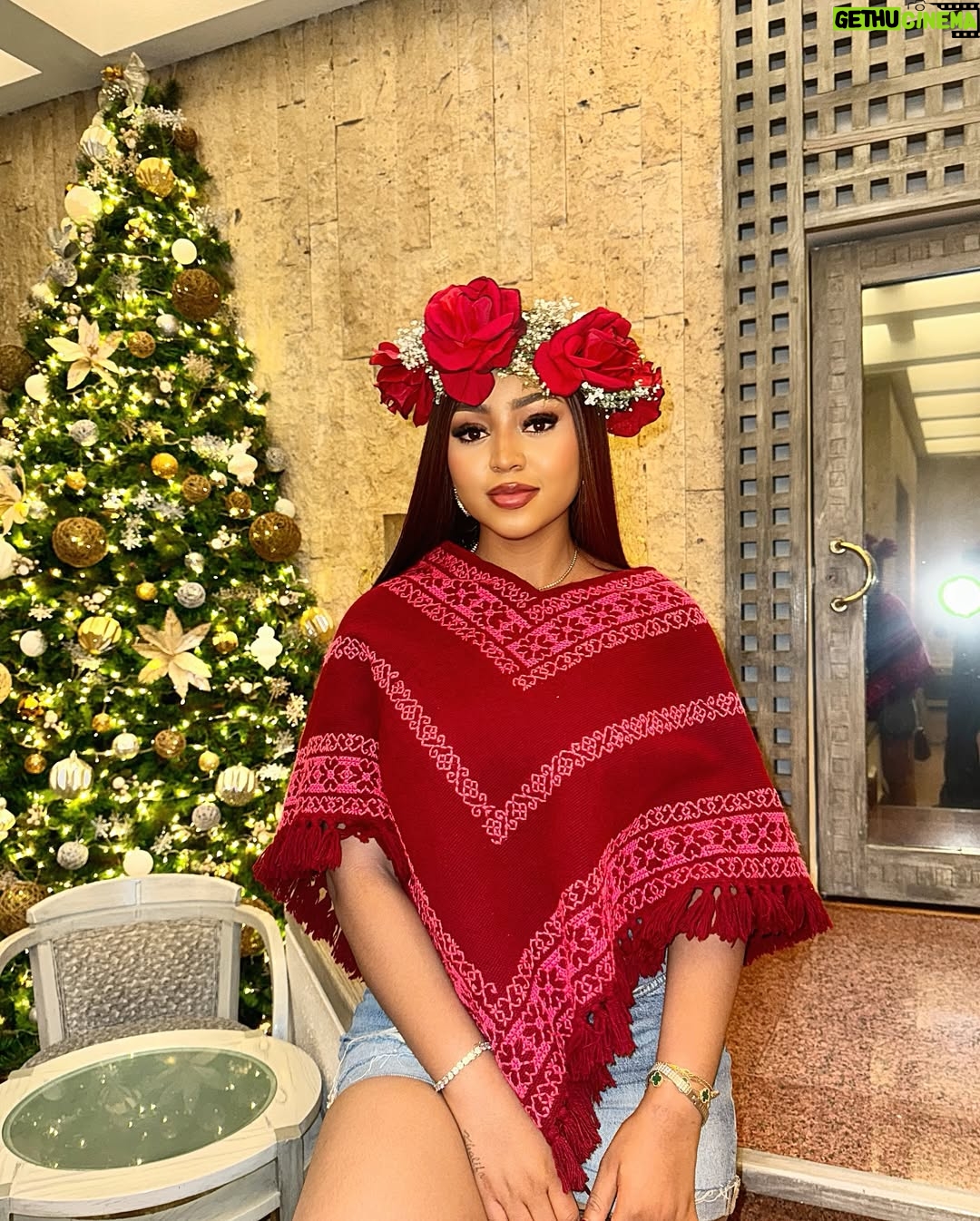 Regina Daniels - 297.3K Likes - No replica cause I am the main man..1 of 1…10/10
🎶😁😍