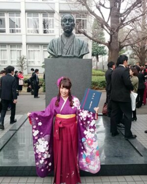 Reika Saiki Instagram - 10年前と同じ場所にて🌸
