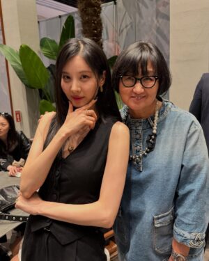 Rho Hee-young Instagram - #lategram #거룩한밤데몬헌터스 
#vip시사 
<거룩한 밤: 데몬 헌터스> 부제인 데몬 헌터스
악마 사냥꾼들에 대한 이야기
악마를 퇴치하는 퇴마사들의 이야기지만 보통의
오 컬트 영화와는 다른 마동석의 핵주먹 펀치가 더해진 새로은 전개 액션퇴마물 
퇴마 영화는 신부와 악령의 팽팽한 정신력 싸움 을 통해 악을 물리치는 전개지만 마동석배우의 영화답게 물리퇴마 사의 주먹으로 악령을 퇴치하는 이야기~~
#범죄도시 시리즈에이어
마동석표 @donlee  오컬트 퇴마시리즈로 도전..!!!!
다양한 영화장르 도전에 홧팅..!!!
👏👏👏👏👏👍👍👍👍👍👍👍👍👍👍❤️❤️❤️❤️❤️❤️❤️ 오랜만에
반가웠던 범준 @seo_bumjune 
#호러무비 #서현 @seojuhyun_s #정지소 @mint_ziso #이다윗 @_real_dd #경수진 @love3175989 쉽지않은 배역들~~~
특히 #글로리 아역 #정지소 👏👏👏👏👏👏👏
가능성 무한한..!!!!!!👏👏👏👏❤️❤️❤️❤️❤️
등꼴오싹 긴장감 👍👍👍👍👍
TKS to @donlee