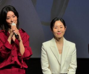 Rho Hee-young Instagram - #영화로비vip시사회 #영화로비 #하정우 감독 응원하러 다모인 우리~~^^ 런던서 전시하러온
@philipcolbert 까지 함께 애파에서 ㅎ 
하정우표블랙코미디 
이런 다양성 컨텐츠들이 사랑받아야 마땅합니다..!!!
집에와😘 돌아와서도 골프치다가 꼭생각나서 키득 키득 ㅎ ㅎ ㅎ ㅎ ㅎ ㅎ ㅎ ㅎ 👏👏🪺👏🪺❤️❤️❤️❤️❤️❤️❤️😀😀😀😀😀😀😀😀😀
대한민국 영화를 지키기위해 주말엔 극장으로 go go go..!!!!!🚗🚗🚗🚗🚗🚗