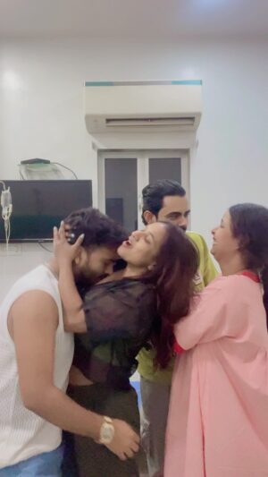 Ridhima Tiwari Instagram - Btao kesi lagi mirchi🌶️🌶️
.
#ridhimatiwari #luckysaini #muskanagarwal #gauravsingh