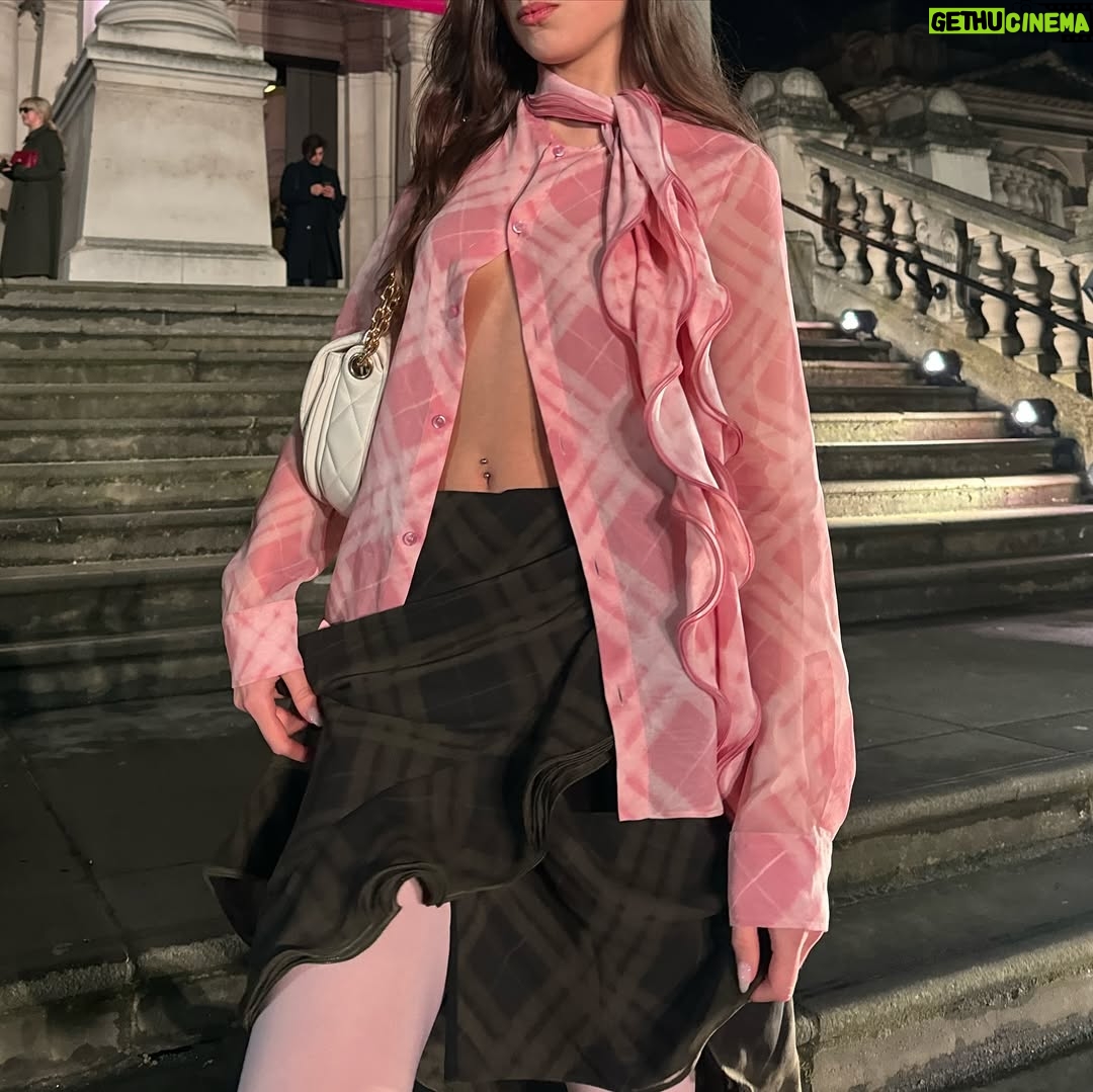 Rina Lipa - 23.6K Likes - 🩰