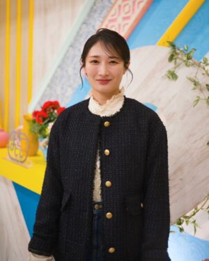 Rina Takeda Instagram - 『ワカコ酒 Season8』本日最終話の放送です。日々過ごしていると、お仕事や学校など生活に追われて考えなきゃいけないこともたくさんあると思います。でも「おいしい」と感じる時は「おいしい」以外何も考えなくていい時間だと思うんです。そんな日常の小さな幸せをいっぱい吸い込んで、明日もまた頑張ろう（楽しもう）って思えたらいいな、とワカコ酒を通して感じました。
皆さん、毎日おつかれさまです🍺
みなさんの日常に心あたたまる瞬間がたくさん訪れますように！ またね。☺️👋

◆3月26日（水）BSテレ東にて24時〜
◆4月1日（火）テレビ東京にて2時45分〜

そして、韓国での放送も決定しました📢🇰🇷
와카코와 술 시즌8> 4월 10일(목) 밤 12시 첫방송 -2회 연속 방송- 📺🍶❤️ 푸슈~~

#ワカコ酒　#와카코와술　#和歌子酒　#wakakozake