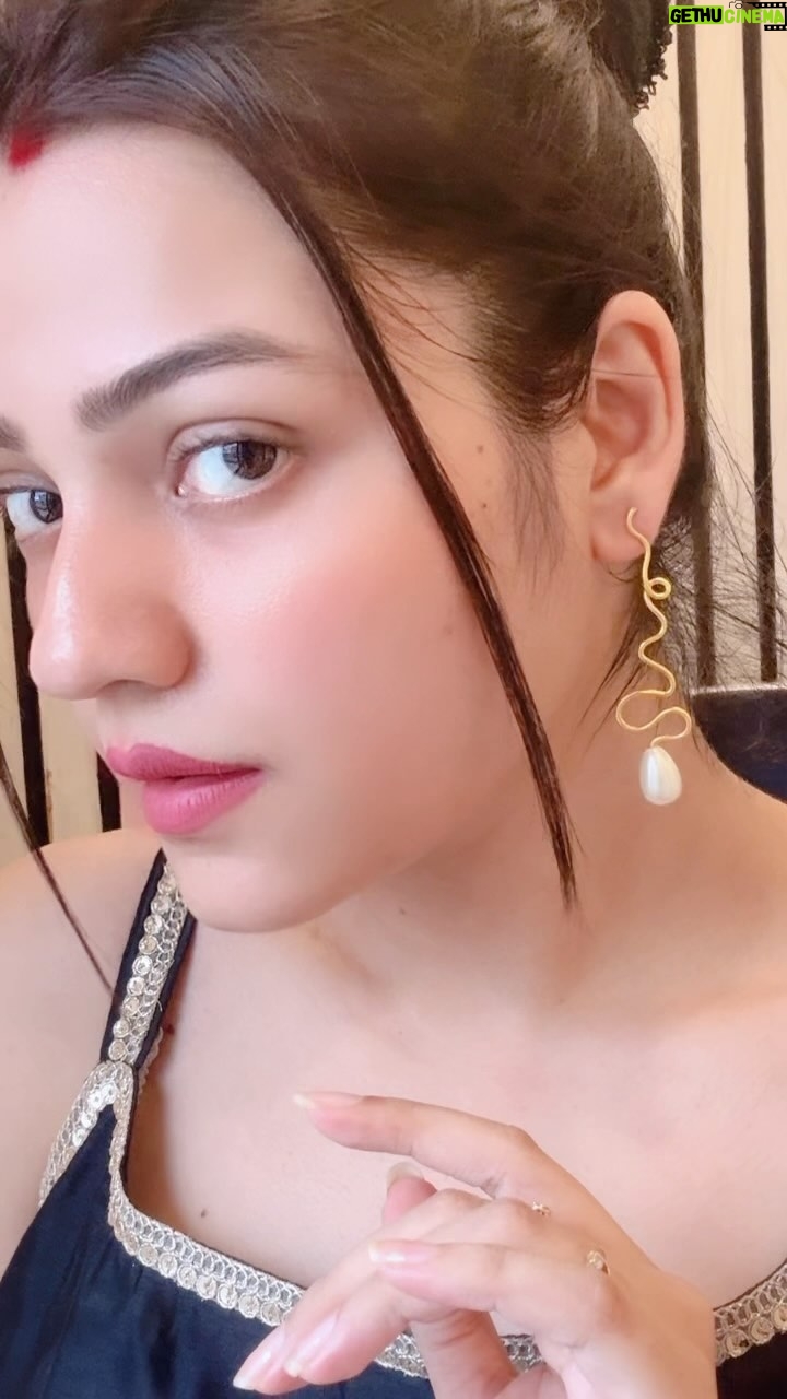 Ritu Rai Achary - 15.5K Likes - Jewelry from - @phagun_sajo_protidin Wpp -7044615138 . Dress from - life style 🥻🧿✨✨#reels #viral #trending #explore