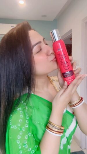 Ritu Rai Achary Instagram - Goodbye to busy days and bad hair days with 𝐌𝐚𝐤𝐞𝐌𝐞𝐞𝐁𝐨𝐥𝐝 𝐃𝐫𝐲 𝐒𝐡𝐚𝐦𝐩𝐨𝐨 𝐛𝐲 𝐔𝐫𝐛𝐚𝐧𝐘𝐎𝐆

@makemeebold_urbanyog

Instantly refresh your hair, available now on 𝐀𝐦𝐚𝐳𝐨𝐧 & 𝐅𝐥𝐢𝐩𝐤𝐚𝐫𝐭

#dryshampoo #haircare #makemeebold #urbanyog #beboldbethechange
#mmbdsuy