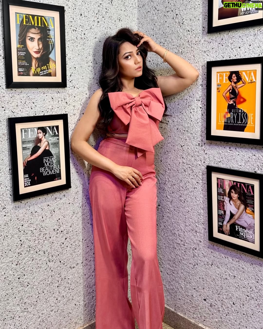 Ritu Rai Achary - 4.3K Likes - 🎀

@ritu.rai.acharya 
@sampurna_dey_100 
@rintuchakraborty1207 
@makeupbysumanganguly 
@chickflickdude 
@channa__chara 

#trend #instalike #instapost😊 #ɪɴsᴛᴀᴍᴏᴏᴅ #dailylook #instapost #instafashion