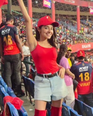Riya Verma Instagram - What a Match🔥 Best experience of my life🔥 Namma Bengaluru thank you so much for having me♥️ CSK it was a great match from you guys as well♥️ 
#rcbvscsk #RCB #virat #viratkohli #bachu #ipl #ipl2025
